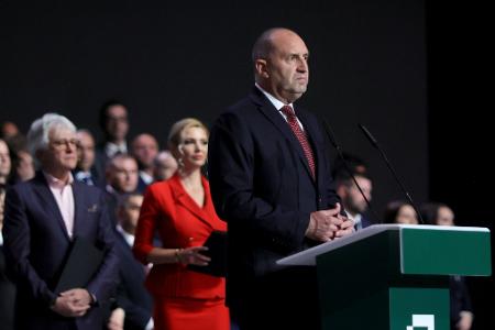 Der Ex-General und frühere Kampfjet-Pilot Radew war im Januar vom Amt des Staatspräsidenten zurückgetreten, um an der Wahl teilzunehmen. (Archivbild)