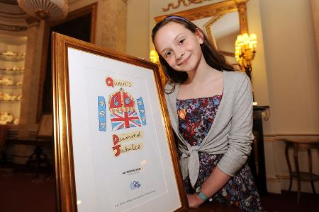 Teilnehmer am Plakatwettwerb zum Platinjubiläum: 35.000