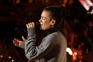 "Sing meinen Song": Alina Süggeler von Frida Gold erlitt Hirnblutung