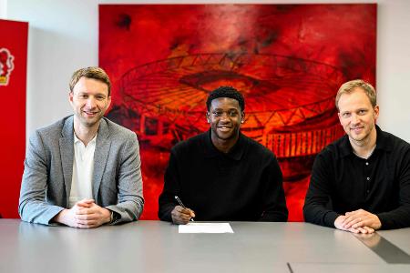 Leverkusener Eigengewächs Mensah erhält Profivertrag