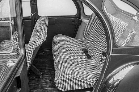 75 Jahre ams 21.1. Ente 2CV