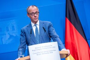 Bundeskanzler Merz lässt offen, wie er einem möglichen Treibstoffmangel begegnen will.