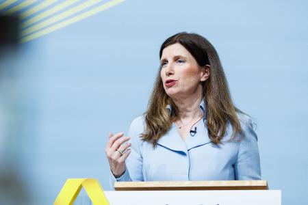 Commerzbank-Chefin Bettina Orlopp will die Eigenständigkeit der Commerzbank retten. (Archivbild)