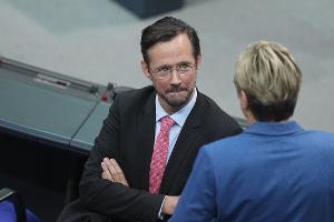 Hält bei der Entlastungsprämie ein "gewisses Maß an Flexibilität" für wichtig: Dirk Wiese. (Archivbild)