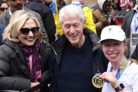 Bill, Hillary und Chelsea Clinton: Familienfest beim Boston-Marathon