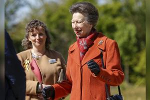 100. Geburtstag der Queen: Prinzessin Anne eröffnet Gedenkgarten