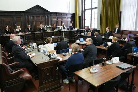 Die Hauptermittlungsführerin der Polizei beantwortete im Gericht Fragen.