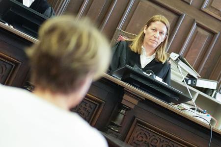 Isabel Hildebrandt ist die Vorsitzende Richterin in diesem Verfahren.