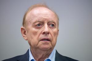 Bleibt wegen Krankheit auf freiem Fuß: Alfons Schuhbeck. (Archivbild)