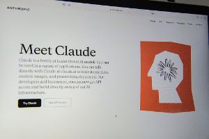 Anthropic gilt mit seiner KI-Software Claude als schärfster Rivale des ChatGPT-Entwicklers OpenAI. (Archivbild)
