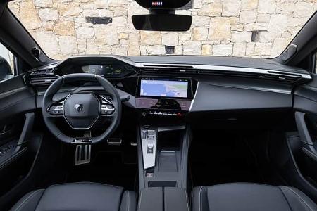 Peugeot 408, Cockpit