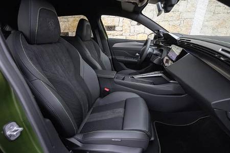 Peugeot 408, Sitze