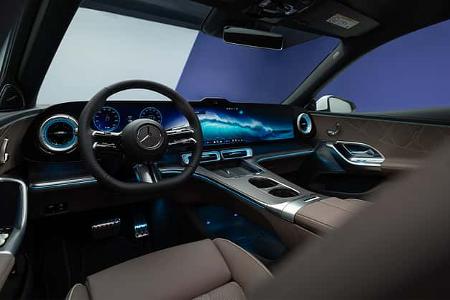 Mercedes C400 4Matic EQ Elektro SPERRFRIST 20.04.26 13 Uhr