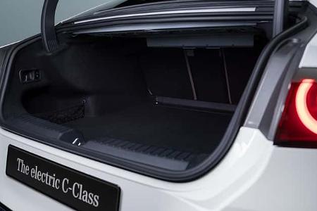 Mercedes C400 4Matic EQ Elektro SPERRFRIST 20.04.26 13 Uhr