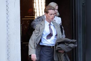Netflix-Serie "Kennedy": Joshuah Melnick als JFK am Set gesichtet