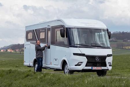 Frankia Neo Liner, Wohnmobil, Integrierter, Außen, Mercedes-Benz Sprinter