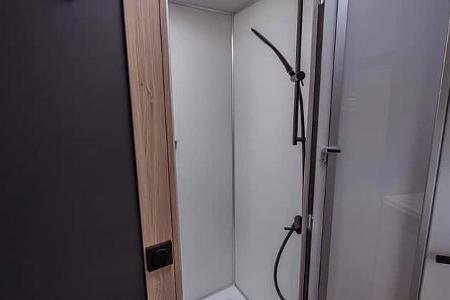 Frankia Neo Liner, Wohnmobil, Integrierter,Bad