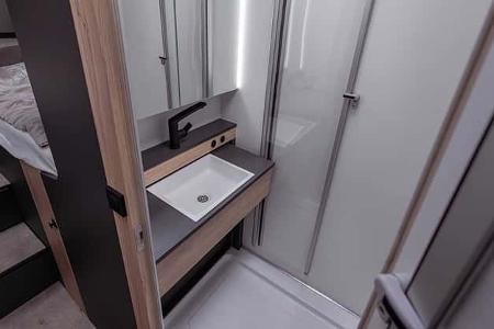 Frankia Neo Liner, Wohnmobil, Integrierter,Bad