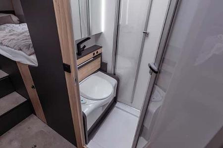 Frankia Neo Liner, Wohnmobil, Integrierter,Bad