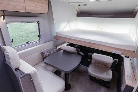 Frankia Neo Liner, Wohnmobil, Integrierter,Innen, Hubbett