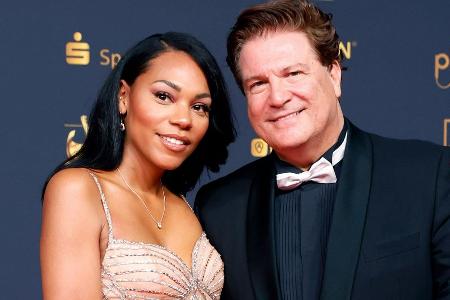 Francis Fulton-Smith und Salomea Noëmi planen ihre Hochzeit