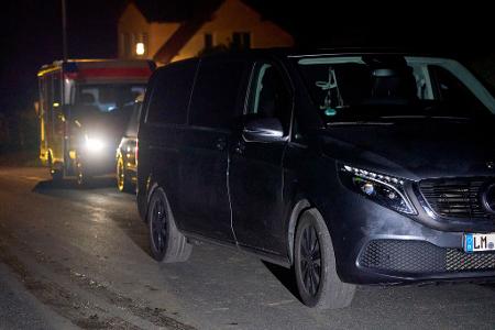 Drei Leichen wurden schon in der Nacht des Unglücks abtransportiert. (Archivbild)