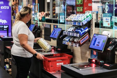 Der Handelskonzern Rewe setzte 2025 mehr um als im Vorjahr. (Archivbild)