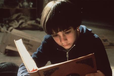 Bastian Balthasar Bux (Barret Oliver)