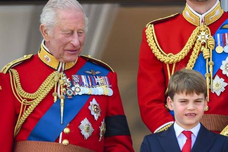 Prinz Louis wird acht Jahre alt: So nah steht er König Charles