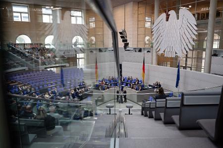 Der Bundestag hat eine Reform beschlossen, damit staatliche Milliarden schneller in die Infrastruktur fließen.