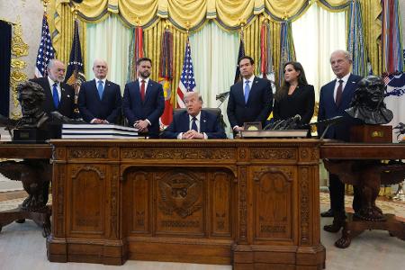 Trump will Netanjahu und Libanons Präsidenten Aoun empfangen.