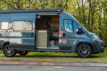 Kompanja Zwei L, Campingbus, außen