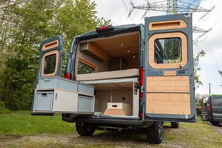 Kompanja Zwei L, Campingbus, außen