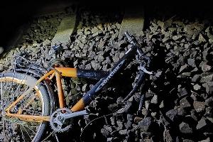Bild vom Vorfall 23.04. - Unbekannte legen Fahrrad ins Gleis. 
Foto Bundespolizei