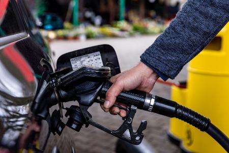 Tanken wird gerade wieder teurer. (Archivbild)