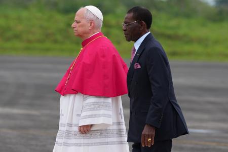 Papst Leo XIV. lehnt eine weitere Liberalisierung des Umgangs mit Homosexuellen in der katholischen Kirche ab - unter anderem mit dem Argument, dass dagegen in Afrika erhebliche Widerstände bestünden. (Archivbild)