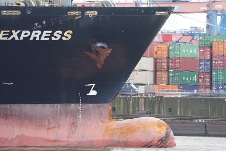 Vier Containerschiffe von Hapag-Lloyd sitzen den Angaben nach noch im Golf fest. (Archivbild) 