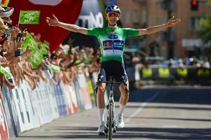 Pellizzari gewinnt Tour of the Alps - Bergtrikot für Jasch