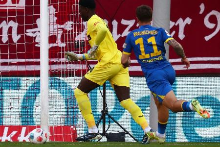 Auswärtssieg: Braunschweig verschafft sich Luft
