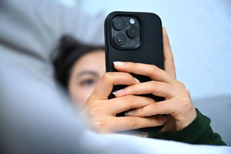 KI-generierte Fotos und Videos auf Plattformen wie Tiktok sind im Alltag angekommen. (Symbolbild)