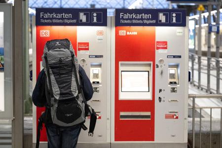 Bahnchefin Palla setzt ein Signal: Die Fahrpreise bleiben bis auf weiteres stabil. (Archivbild)