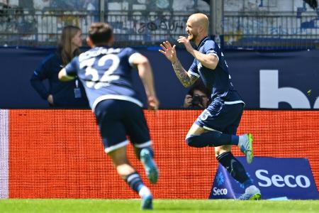 Doppelpacker Hofmann macht Fürth zum großen Verlierer