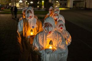 Die Ukraine wirft Russland zum Jahrestag "nuklearen Terrorismus" vor, weil das stillgelegte Kernkraftwerk Tschernobyl durch Drohnenschläge im Moskauer Angriffskrieg weiter Gefahren ausgesetzt ist.