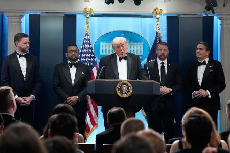 Trump rief nach dem Vorfall zu Versöhnung auf.