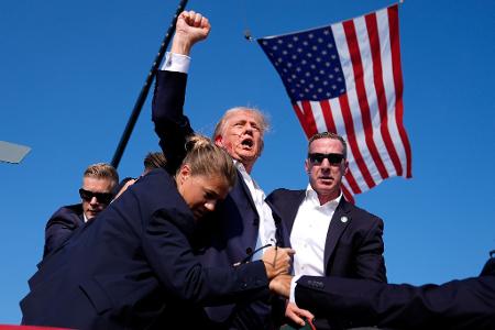 Trump triumphiert nach missglücktem Attentat in Butler. (Archivbild)