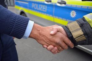 Symbolbild Feuerwehr und Polizei