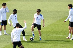 PSG mit Vitinha und Hakimi