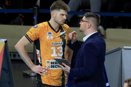 Gegen die Widerstände: Volleys erzwingen das 