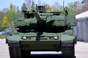 Die weltweiten Militärausgaben steigen laut Friedensforschern seit Jahren. (Symbolbild)