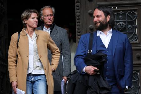 Christina Block, ihr Anwalt Ingo Bott (rechts), und Gerhard Delling. Rund 100 Verhandlungstage sind im Block-Prozess geplant.